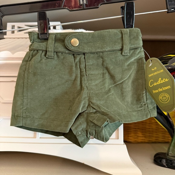 Cadets Corduroy Shorts in Green SZ 1/2 NWT boys - Picture 1 of 3